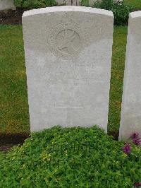 Etaples Military Cemetery - Watt, Joseph