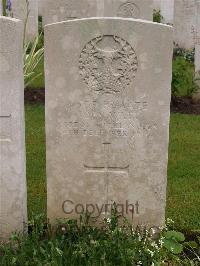 Etaples Military Cemetery - Watt, John