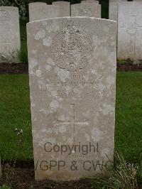 Etaples Military Cemetery - Watts, Henry William