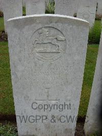 Etaples Military Cemetery - Waugh, B