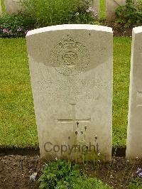 Etaples Military Cemetery - Waylan, Sidney Frank