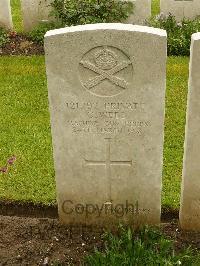 Etaples Military Cemetery - Webb, G