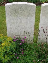 Etaples Military Cemetery - Webb, George William