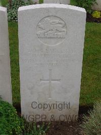 Etaples Military Cemetery - Webb, Harry