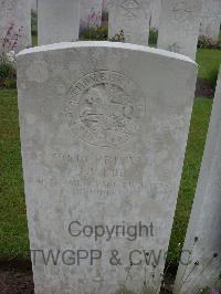 Etaples Military Cemetery - Webb, J
