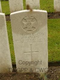 Etaples Military Cemetery - Webster, H