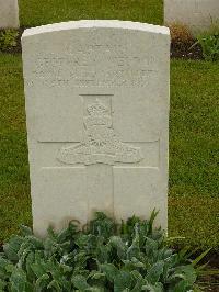 Etaples Military Cemetery - Weldon, Geoffrey