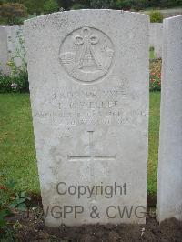 Etaples Military Cemetery - Weller, T R