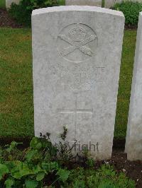 Etaples Military Cemetery - Wells, Henry