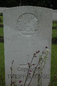 Etaples Military Cemetery - West, Claude Bertie