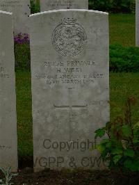 Etaples Military Cemetery - West, H