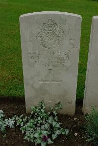 Etaples Military Cemetery - Weymouth, G T