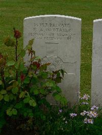 Etaples Military Cemetery - Whitaker, Eric Arthur
