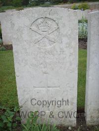 Etaples Military Cemetery - White, Andrew John