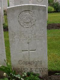 Etaples Military Cemetery - Whitehead, Ernest