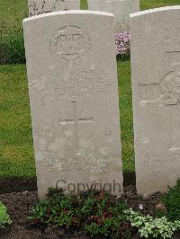 Etaples Military Cemetery - Whittle, George William