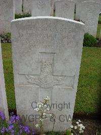 Etaples Military Cemetery - Whowell, Harold