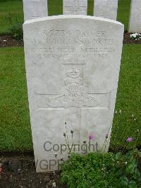 Etaples Military Cemetery - Wigglesworth, W
