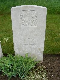 Etaples Military Cemetery - Wild, Edmund