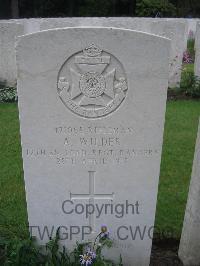 Etaples Military Cemetery - Wilder, Albert