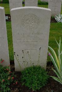 Etaples Military Cemetery - Wilkie, D