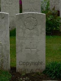 Etaples Military Cemetery - Wilkie, J S P