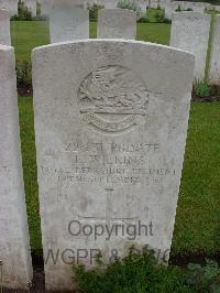 Etaples Military Cemetery - Wilkins, E