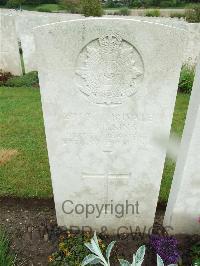 Etaples Military Cemetery - Wilkins, H