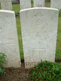 Etaples Military Cemetery - Wilkinson, Frank William