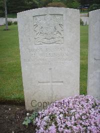 Etaples Military Cemetery - Wilkinson, H