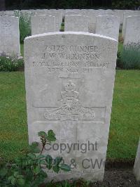 Etaples Military Cemetery - Wilkinson, John William