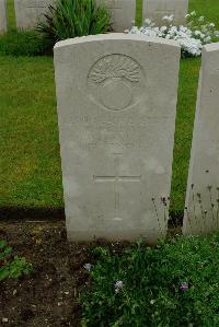 Etaples Military Cemetery - Wilkinson, T