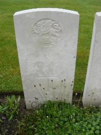 Etaples Military Cemetery - Willard, Jesse