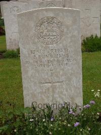 Etaples Military Cemetery - Williams, Albert Thomas