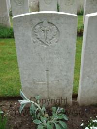 Etaples Military Cemetery - Williams, B G