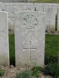 Etaples Military Cemetery - Williams, C T