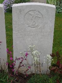 Etaples Military Cemetery - Williams, Enoch