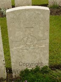 Etaples Military Cemetery - Williams, Herbert James Hudson