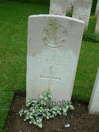 Etaples Military Cemetery - Williams, Joseph
