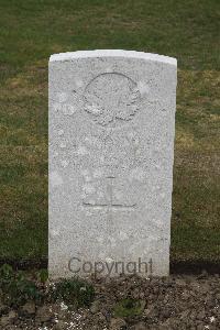 Etaples Military Cemetery - Williams, Lloyd