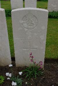 Etaples Military Cemetery - Williams, W