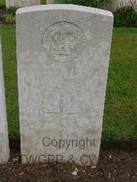 Etaples Military Cemetery - Williams, Walter George