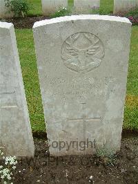 Etaples Military Cemetery - Williamson, George