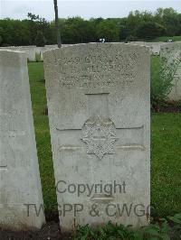 Etaples Military Cemetery - Williamson, Lawrence Herbert