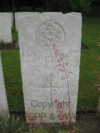 Etaples Military Cemetery - Willmott, Alfred Lawrence