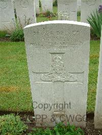 Etaples Military Cemetery - Wills, A E