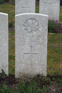 Etaples Military Cemetery - Wilson, E A