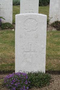 Etaples Military Cemetery - Wilson, H