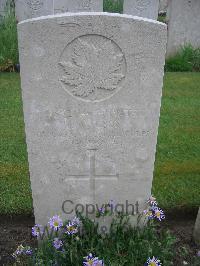 Etaples Military Cemetery - Wilson, H