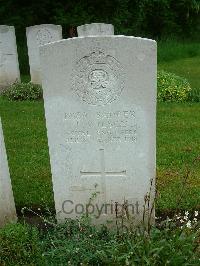 Etaples Military Cemetery - Wilson, J